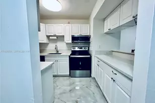 9703 Hammocks Blvd, Miami, FL 33196 - Photo 11