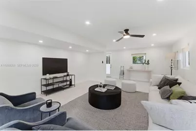 13225 SW 83rd Ct, Pinecrest, FL 33156 - Photo 11