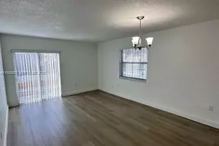 1015 NW 45th Ave, Miami, FL 33126 - Photo 5