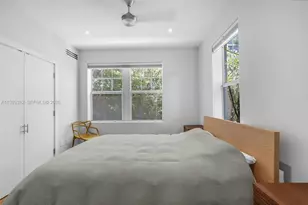 810 11th St, Miami Beach, FL 33139 - Photo 13