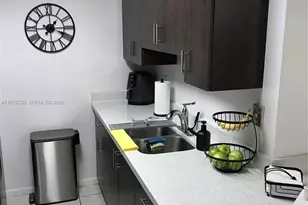 10353 N Kendall Dr, Miami, FL 33176 - Photo 9