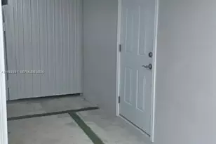 265 W 53rd Terrace, Hialeah, FL 33012 - Photo 3