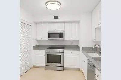 888 Brickell Key #2510, Miami, FL 33131 - Photo 21