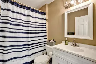 9175 NW 40th Pl, Sunrise, FL 33351 - Photo 31