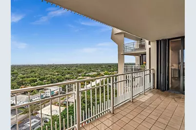 2000 Towerside Ter #1806, Miami, FL 33138 - Photo 19