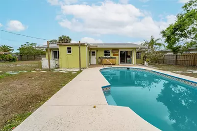 607 N Coconut Ave N, Port Saint Lucie, FL 34952 - Photo 27