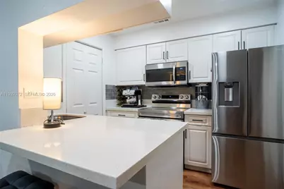 17505 NW 67th Pl #D-11, Hialeah, FL 33015 - Photo 11