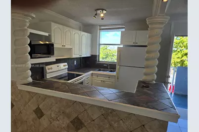 1801 S Treasure Dr #402, North Bay Village, FL 33141 - Photo 5