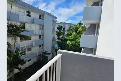 1801 S Treasure Dr #402, North Bay Village, FL 33141 - Photo 1