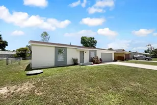 1541 SW Curry St, Port Saint Lucie, FL 34983 - Photo 7