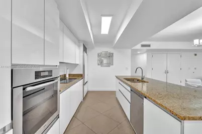 17201 Collins Ave #1107, Sunny Isles Beach, FL 33160 - Photo 21