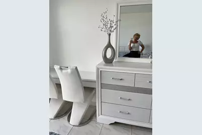 17021 N Bay Rd #907, Sunny Isles Beach, FL 33160 - Photo 9