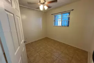 5300 W 21st Ct, Hialeah, FL 33016 - Photo 9