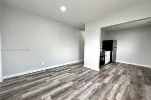 725 NW 7th Ave, Hallandale Beach, FL 33009 - Photo 5