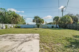 20731 NW 32nd Pl, Miami Gardens, FL 33056 - Photo 13