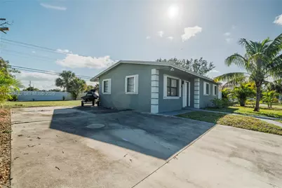 20731 NW 32nd Pl, Miami Gardens, FL 33056 - Photo 17