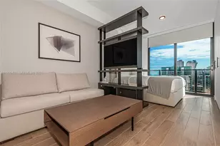 398 NE 5th St, Miami, FL 33132 - Photo 13