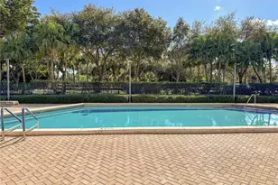 3301 N Country Club Dr, Aventura, FL 33180 - Photo 35