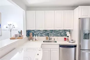 3301 N Country Club Dr, Aventura, FL 33180 - Photo 9