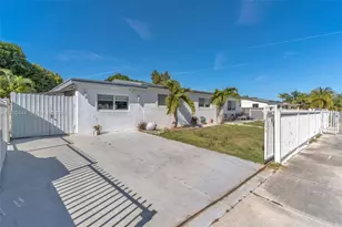 19542 SW 120th Ave, Miami, FL 33177 - Photo 3