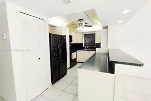 7734 Balboa St, Sunrise, FL 33351 - Photo 9