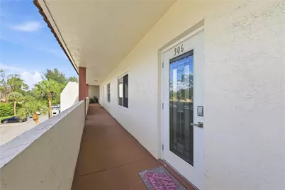 250 S Hollybrook Ter #306, Pembroke Pines, FL 33025 - Photo 9