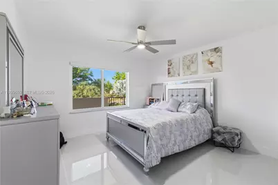 250 S Hollybrook Ter #306, Pembroke Pines, FL 33025 - Photo 17