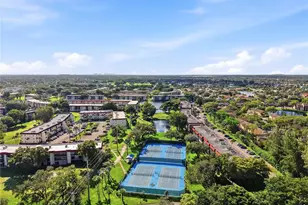 250 S Hollybrook Terrace, Pembroke Pines, FL 33025 - Photo 29