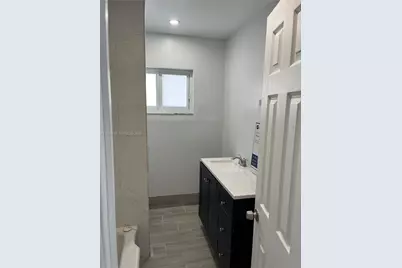 1386 NW 38th St #1, Miami, FL 33142 - Photo 5