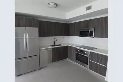 488 NE 18th St #403, Miami, FL 33132 - Photo 3
