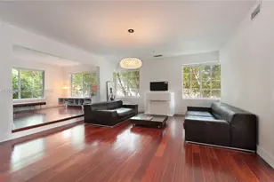 1025 Michigan Ave, Miami Beach, FL 33139 - Photo 3