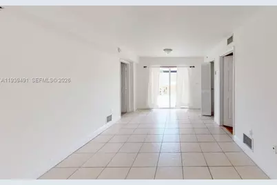 2415 NW 16th St Rd #410-1, Miami, FL 33125 - Photo 15