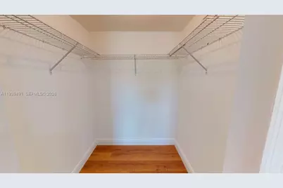 2415 NW 16th St Rd #410-1, Miami, FL 33125 - Photo 9