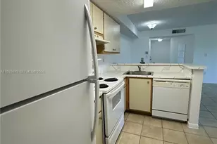 7195 NW 179th St, Hialeah, FL 33015 - Photo 3
