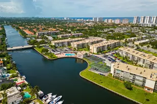 701 Three Islands Boulevard, Hallandale Beach, FL 33009 - Photo 29