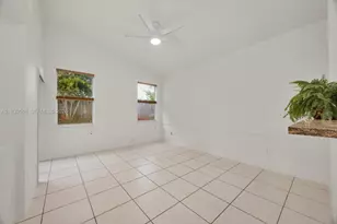 18322 SW 94th Ct, Palmetto Bay, FL 33157 - Photo 5