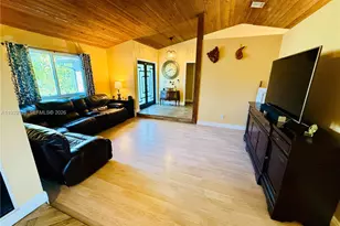 2980 SW 82nd Way, Davie, FL 33328 - Photo 5