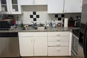 1800 Collins Ave, Miami Beach, FL 33139 - Photo 11