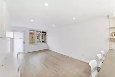 405 N Hibiscus Dr #202, Miami Beach, FL 33139 - Photo 9