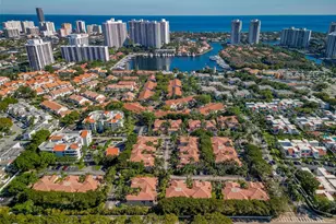 3549 Magellan Cir, Aventura, FL 33180 - Photo 41