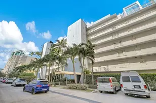 677 NE 24th St, Miami, FL 33137 - Photo 21