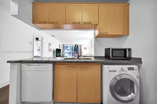 677 NE 24th St, Miami, FL 33137 - Photo 5