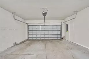 4764 Eucalyptus Dr, Hollywood, FL 33021 - Photo 13