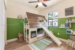 8885 NW 102nd Ct, Doral, FL 33178 - Photo 21