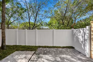 884 NW 170th Terrace, Pembroke Pines, FL 33028 - Photo 33