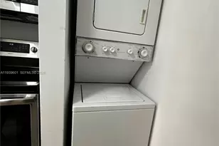 5055 NW 7th St, Miami, FL 33126 - Photo 9