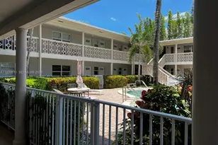 2701 NE 1st St, Pompano Beach, FL 33062 - Photo 1