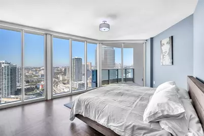 200 Biscayne Boulevard Way #4202, Miami, FL 33131 - Photo 13