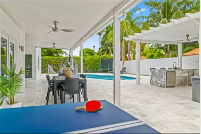 20051 NW 64th Pl #0, Hialeah, FL 33015 - Photo 17