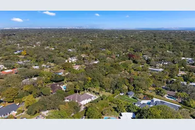 13500 SW 68th Ct, Pinecrest, FL 33156 - Photo 17